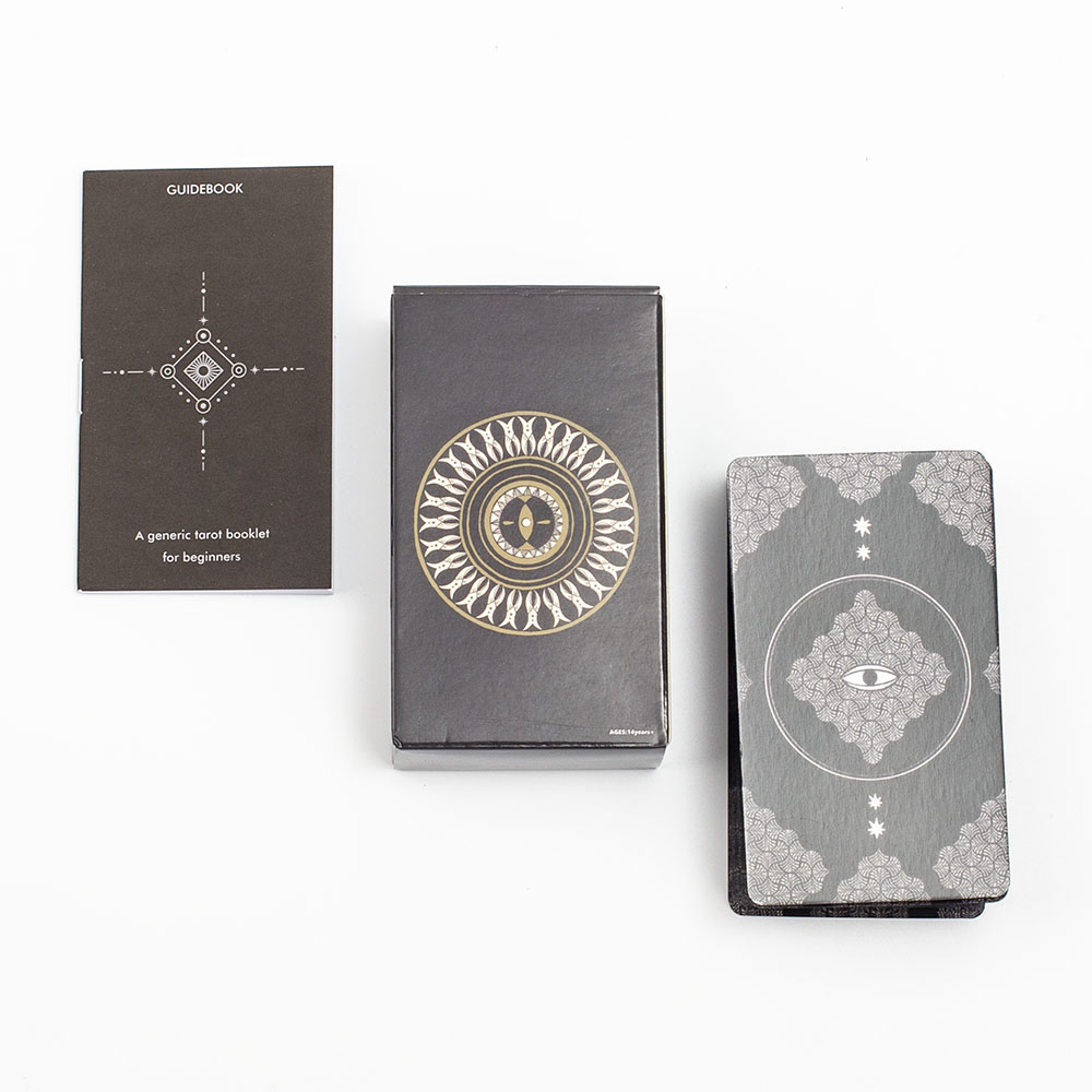 78 carte dei Tarocchi della Sf - Tarot Cards Deck With Guidebook recensione e prezzo